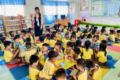 Trường MN Họa Mi tổ chức cho các cháu tham quan trường Tiểu học