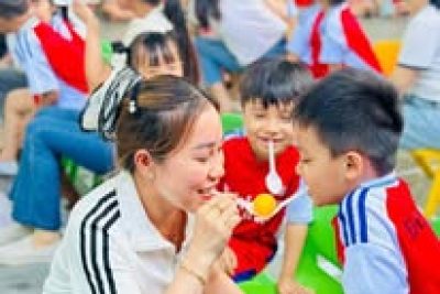 Trường MN Họa Mi tổ chức Tuần lễ sức khỏe cho trẻ.