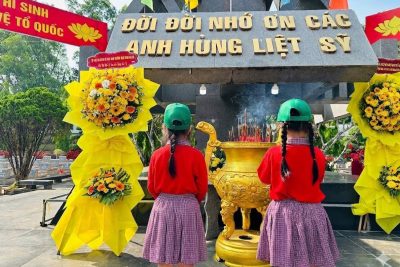TRƯỜNG MẦM NON HỌA MI TỔ CHỨC  CHO CÁC TRẺ MẪU GIÁO KHỐI  5-6 TUỔI ĐI VIẾNG NGHĨA TRANG LIỆT SỸ XÃ KRÔNG NÔ TỈNH LÂM ĐỒNG